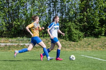 Bild 298 - B-Juniorinnen Bramstedter TS - SSV Hennstedt : Ergebnis: 3:7